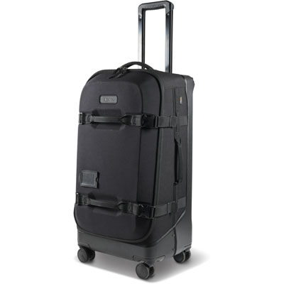 AEGIS 30L 4 WHEEL_BLK_ANGLE_Peli