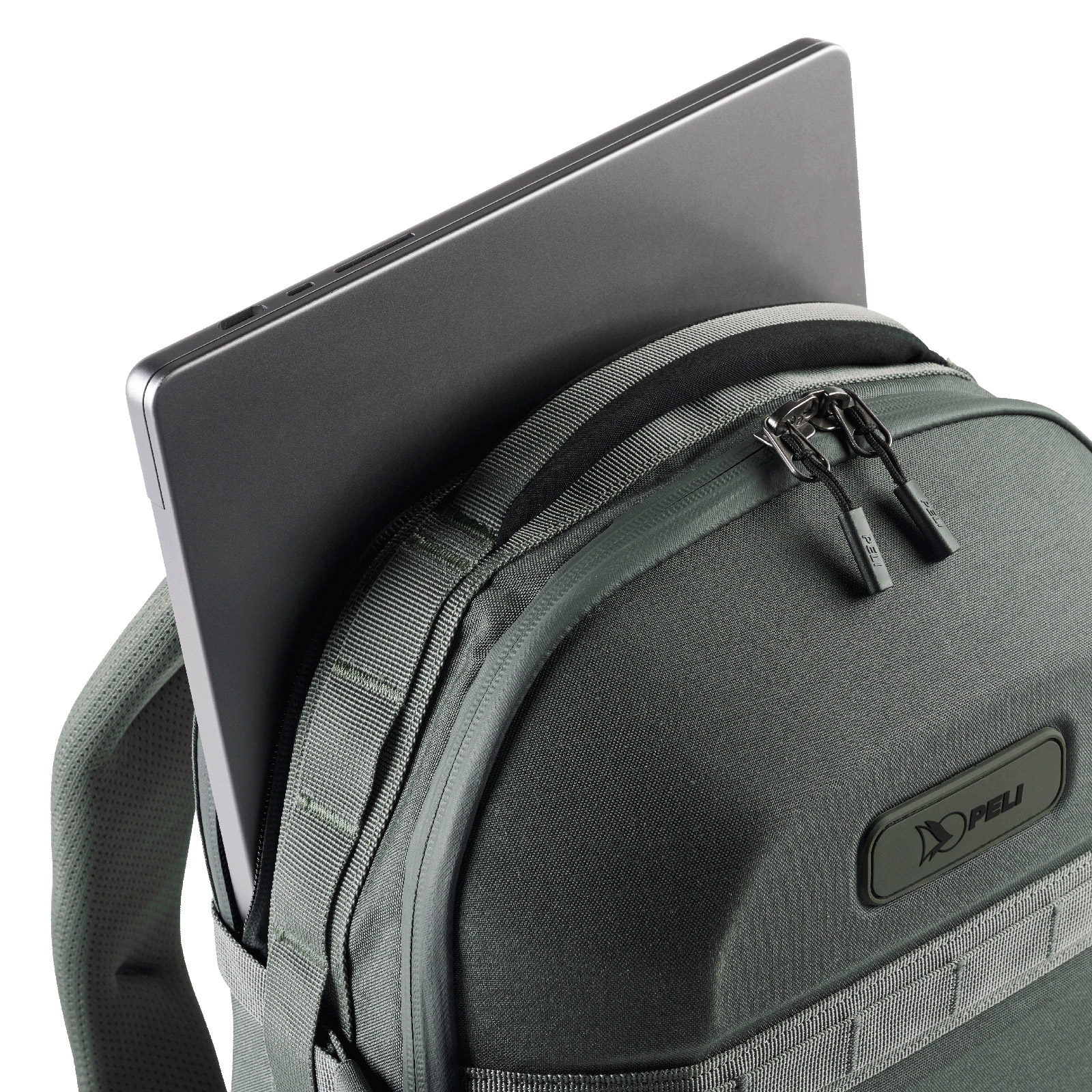 2025_PELI_AEGIS_TravelPack_CHAR_OnWhite_Laptop pocket