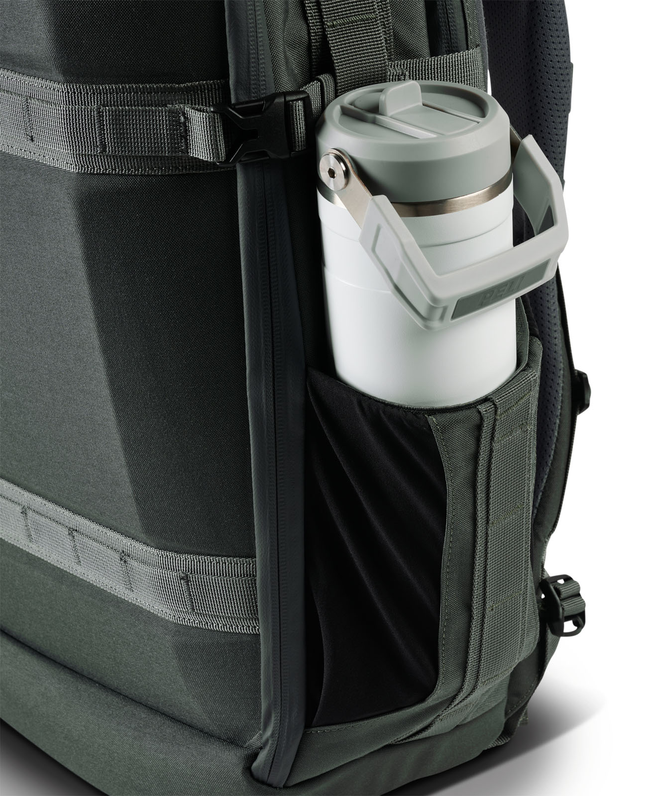 2025_PELI_AEGIS_TravelPack_PX25 TRVL CHAR_OnWhite_Macro Pocket 2